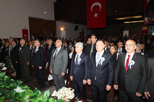 Vali Doğan, 24 Kasım Öğretmenler Gününü Kutladı
